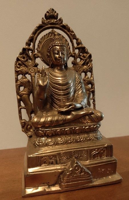 Sculptura Buddha din bronz masiv o lucrare de o foarte buna calitate f