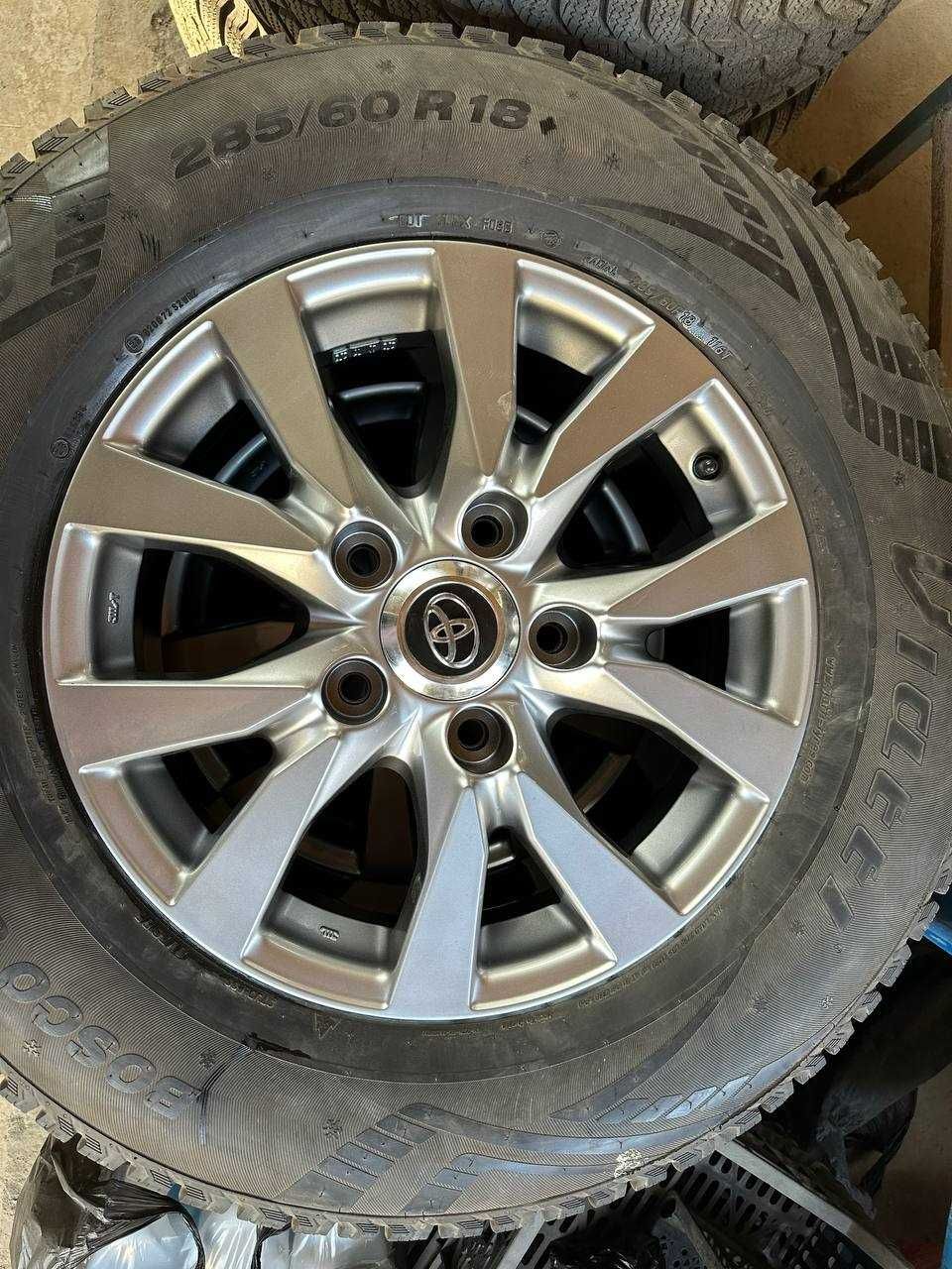Оригинальные литые диски R18 Toyota Land Cruiser 200