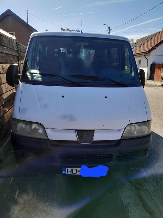 PEUGEOU boxer 2.0 8 locuri