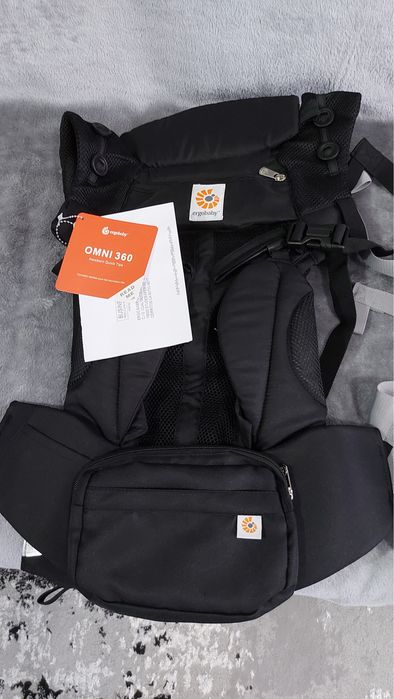 Marsupiu Ergobaby omni 360