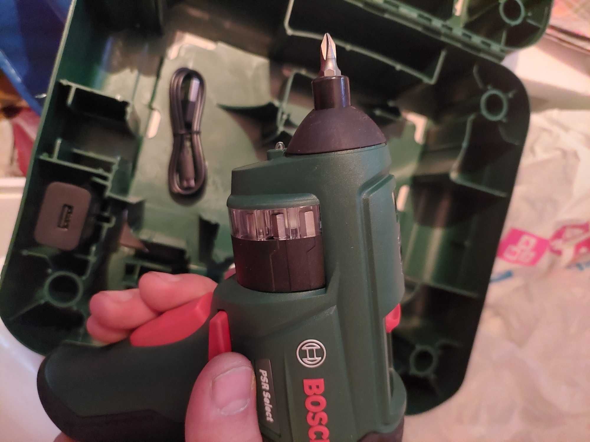 Bosch винтоверт със приставки за гипсокартон и други.