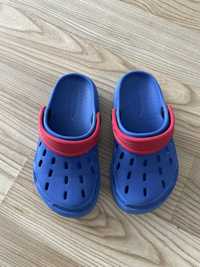 Papuci/slapi Skechers stil Crocs