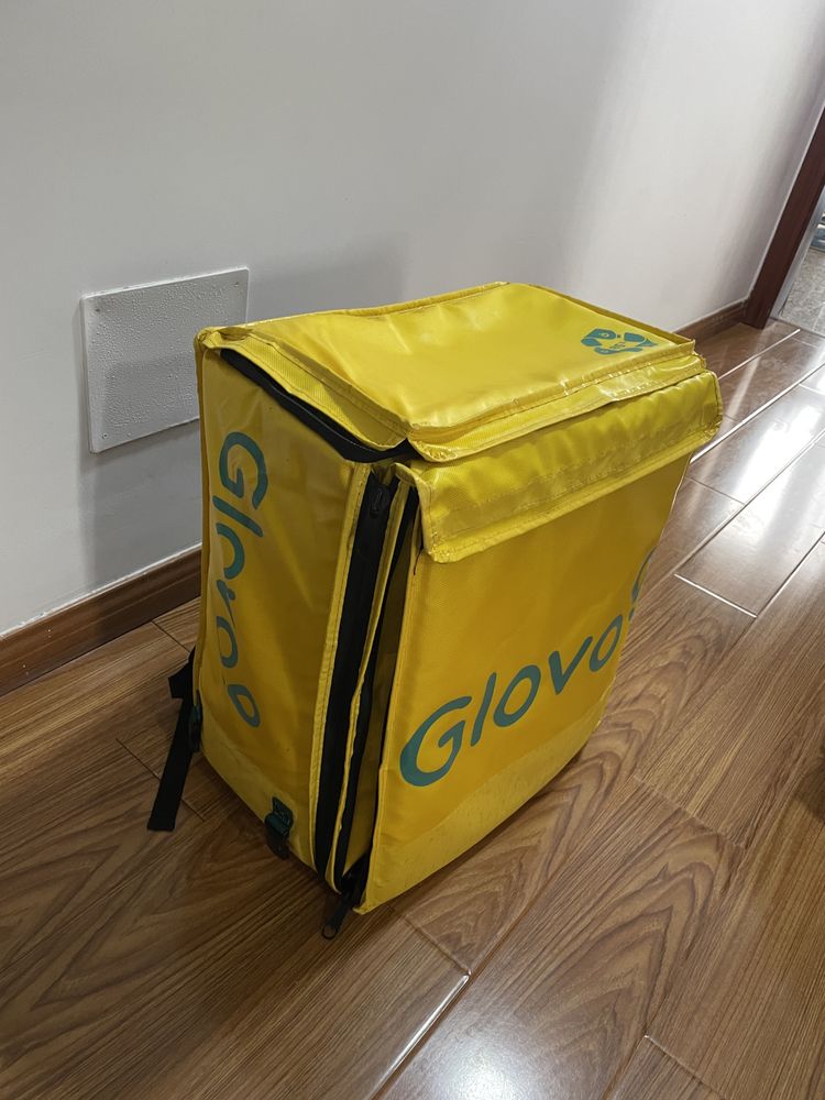 Geanta Glovo aproape noua