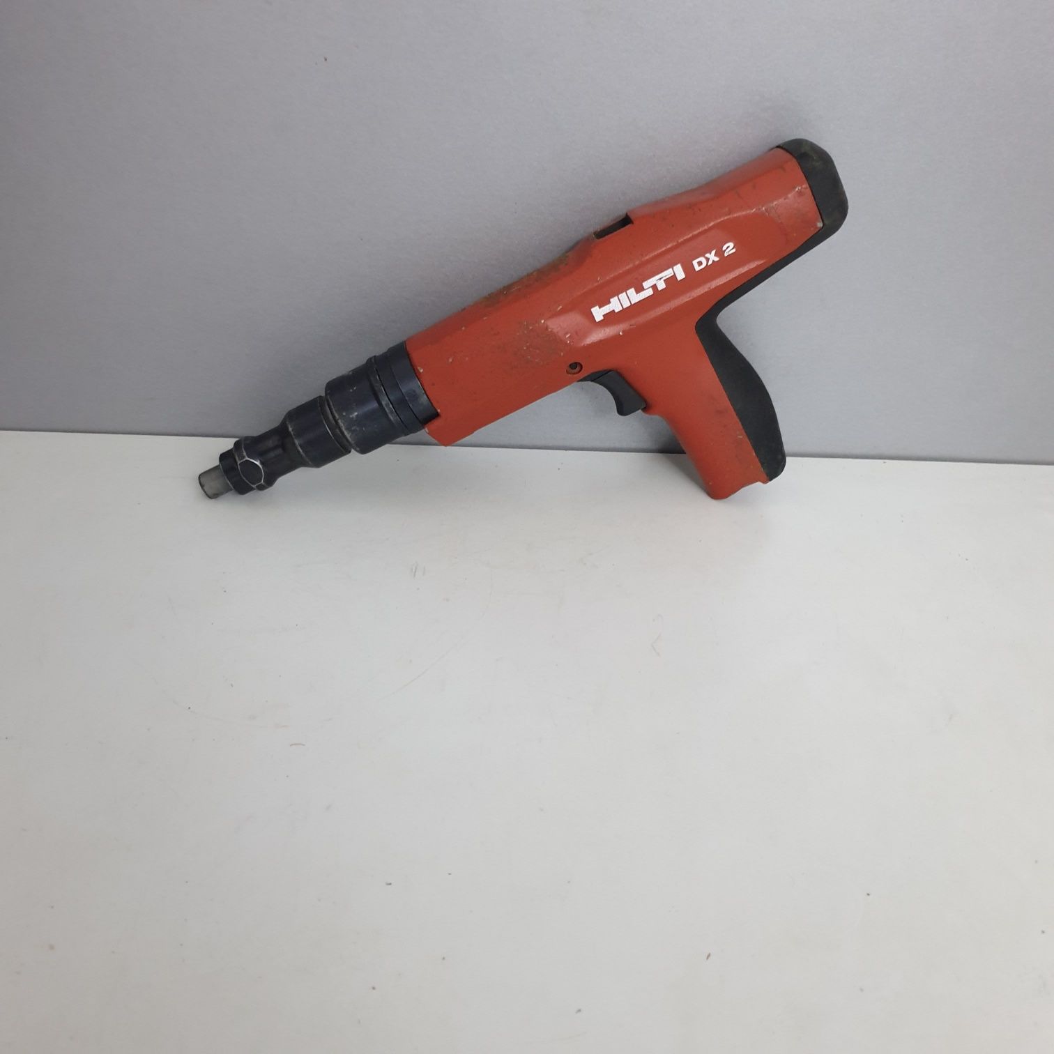 Hilti DX 2 Pistol de puscat cuie cu capse 245Jouli