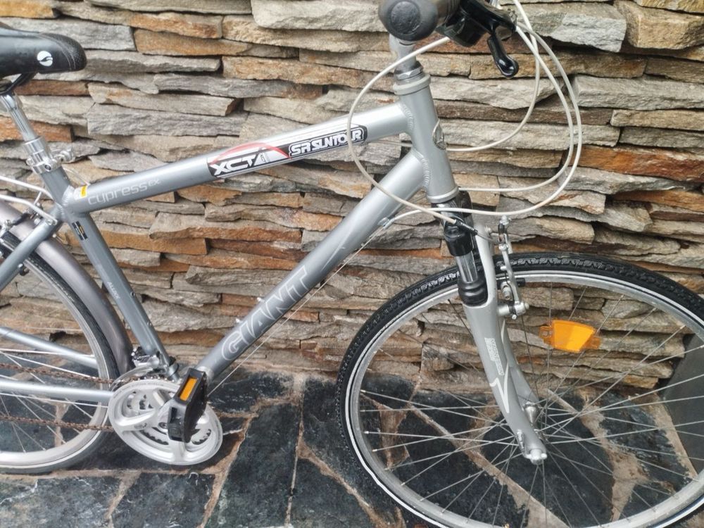 Градски велосипед 28 цола висок клас Giant cupress ex