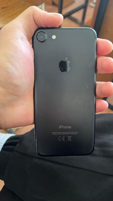 Айфон 7 128 гб.