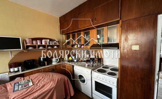 Продава се Тристаен апартамент в Велико Търново, Център - 70 кв.м за 1358 €/кв.м - Снимка #1