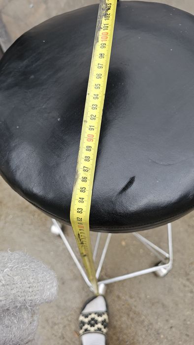 Scaun de bar, cu rotile