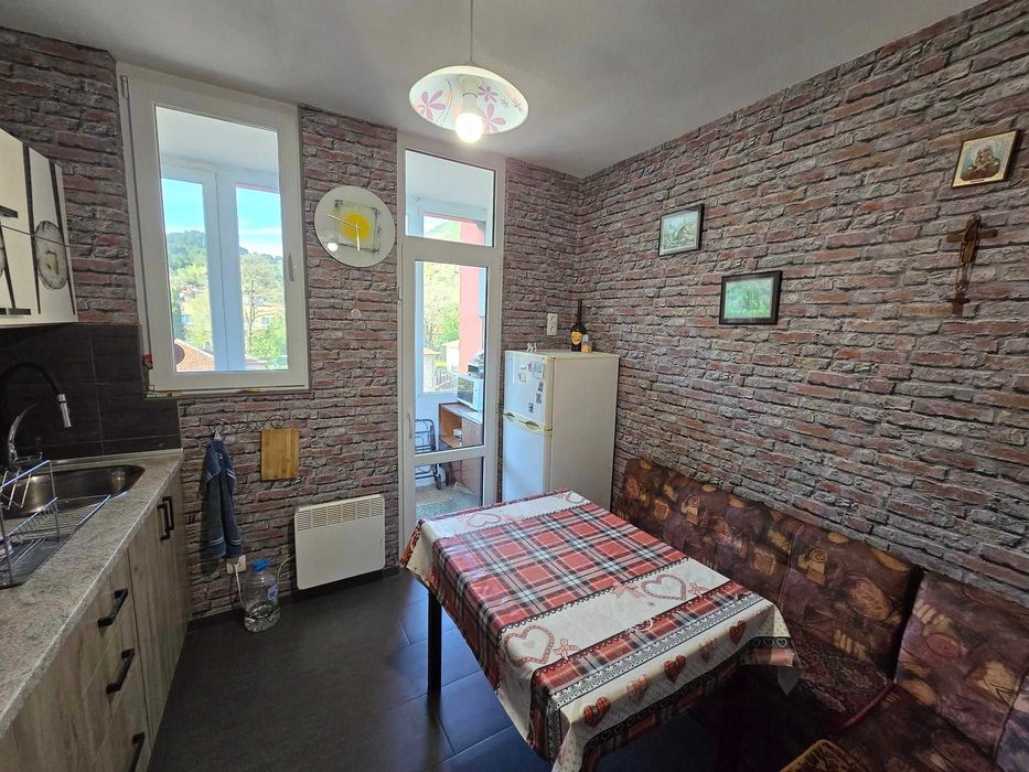 Продава се Тристаен апартамент в Твърдица - 78 кв.м за 603 €/кв.м - Снимка #2