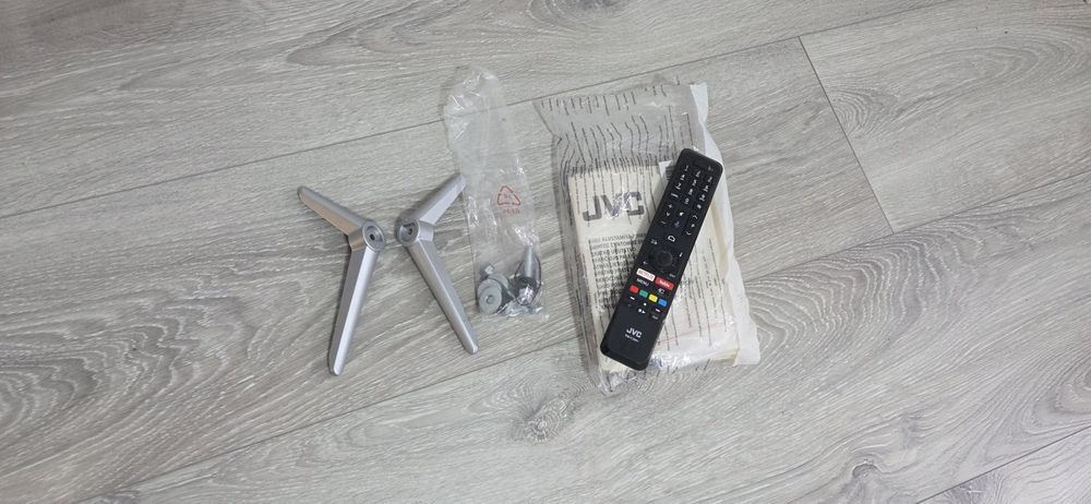 Televizor Smart LED JVC 80cm Full HD stare impecabila