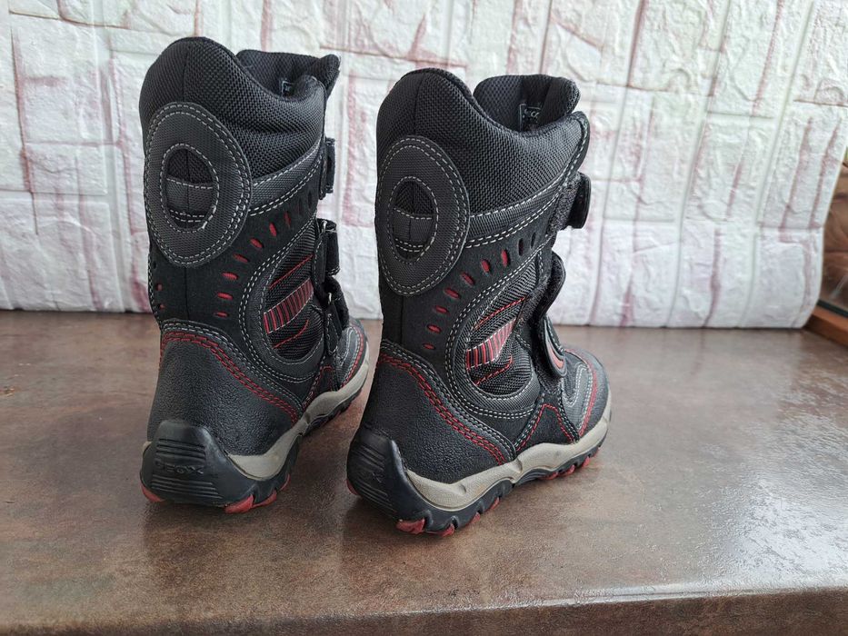 детски ботуши,зимни обувки,боти,апрески,Geox номер26 за момче,геокс