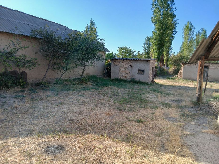 Продаётся участок 10 соток        10 sotixlik uchastka sotiladi