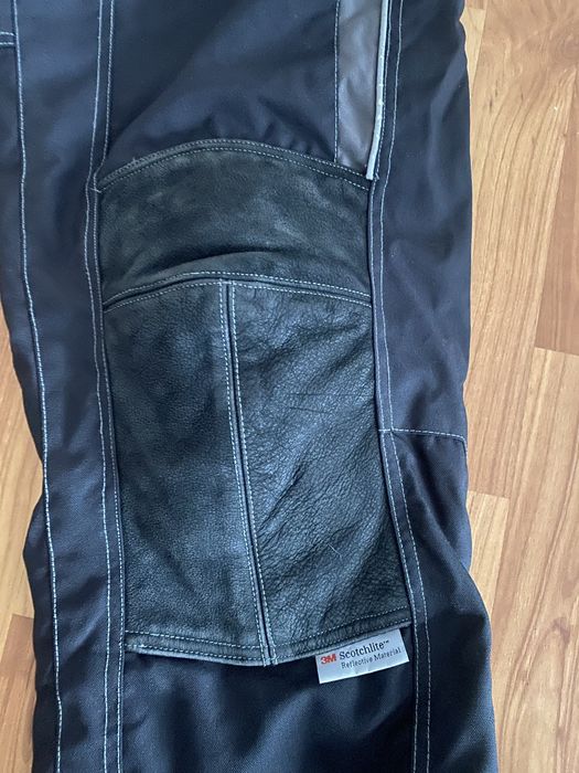 Pantaloni protectie ( moto)