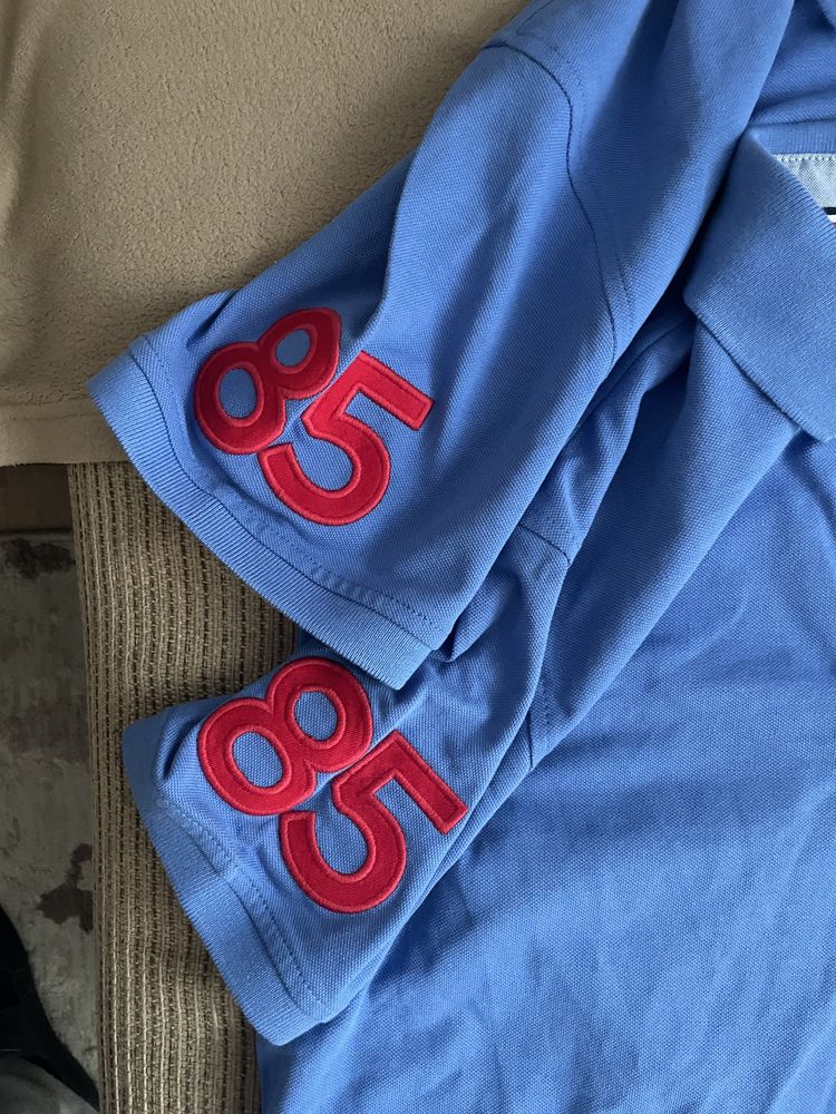 Vând tricouri Tommy Hilfiger, originale , marimea S si L