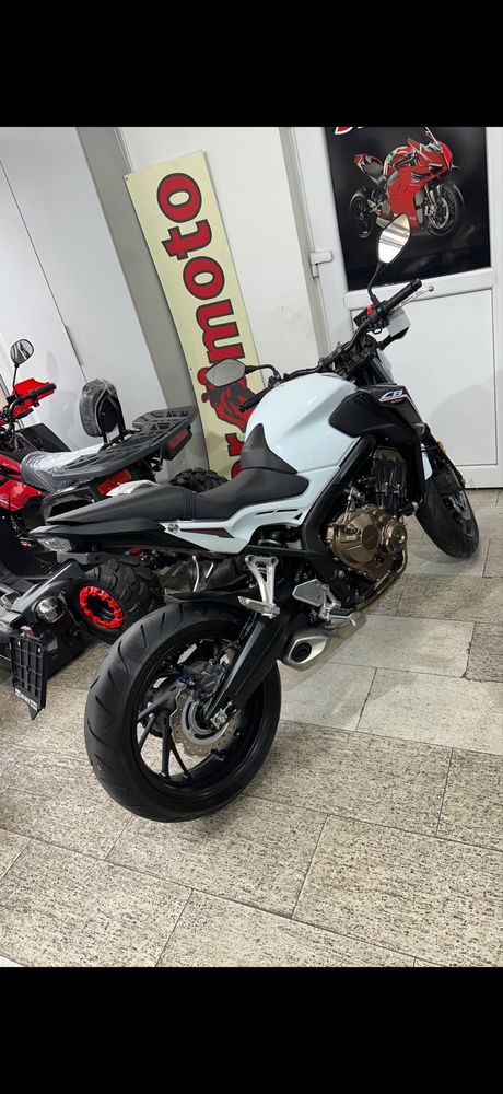 Vand Honda cb 650f impecabila 4200km