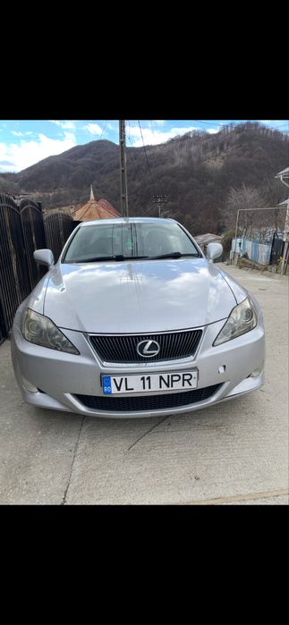Lexus is 220d volan dreapta