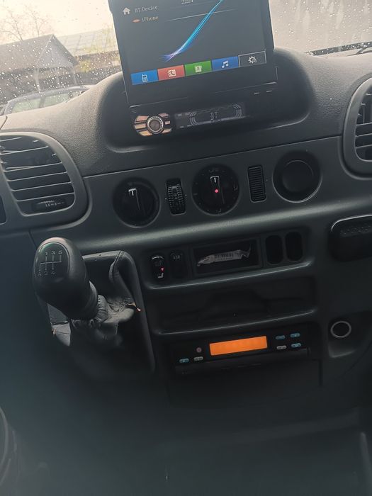 Vând Mercedes sprinter carosata motor 2.7 mai multe detalii la telefon