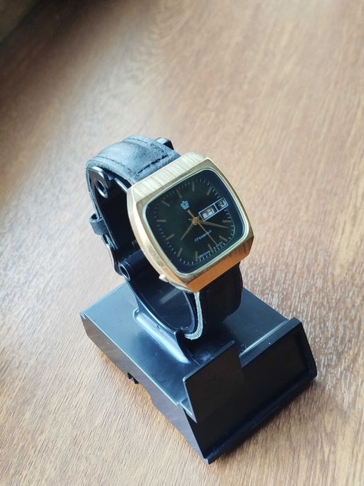 часы Полет Телевизор СССР 1981 год