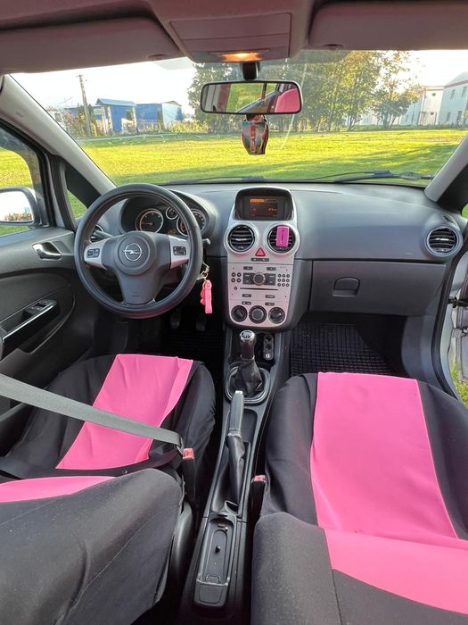 Se vinde opel corsa D este o mașină perfectă funcțională