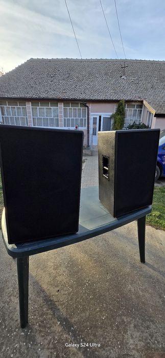 2 Boxe Hand made de vanzare