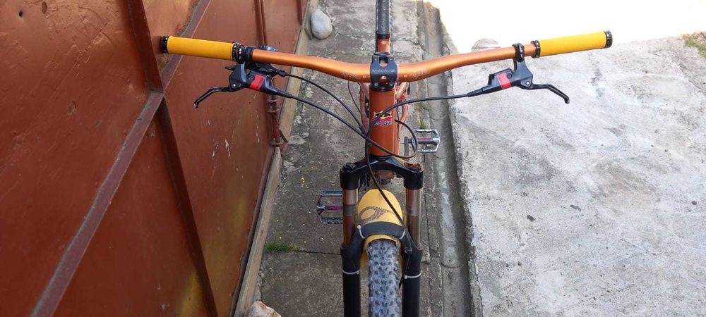 Bicicleta MTB  9 viteze
