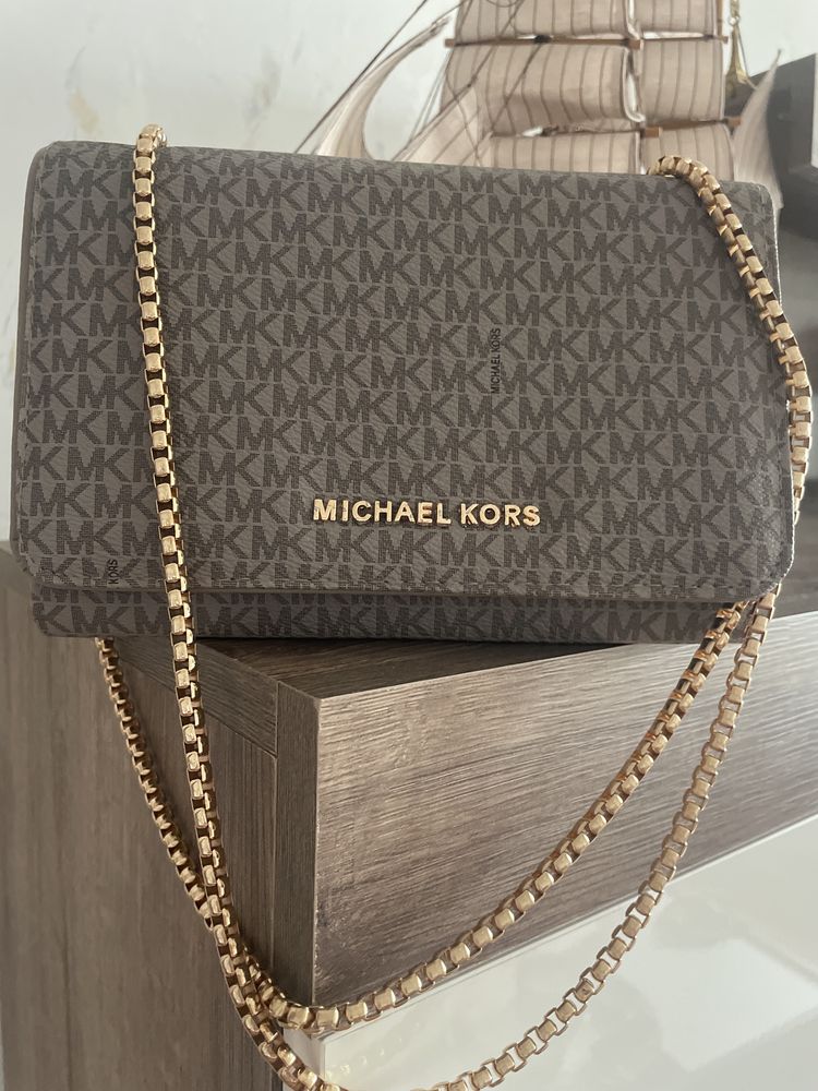 Michael Kors чанта