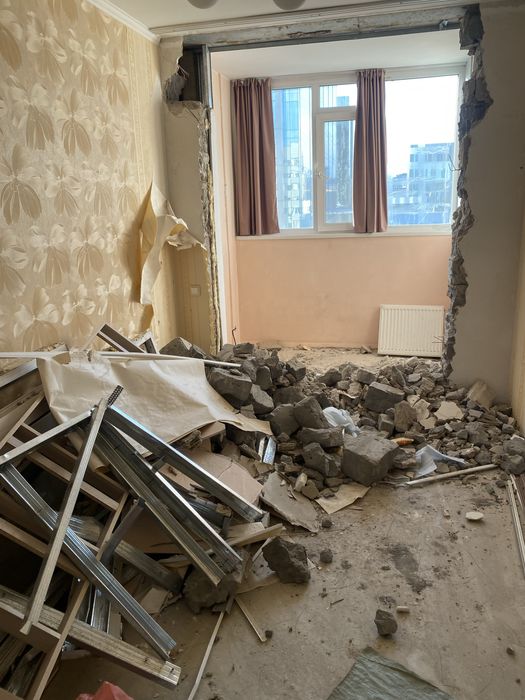 Демонтаж стены и не только