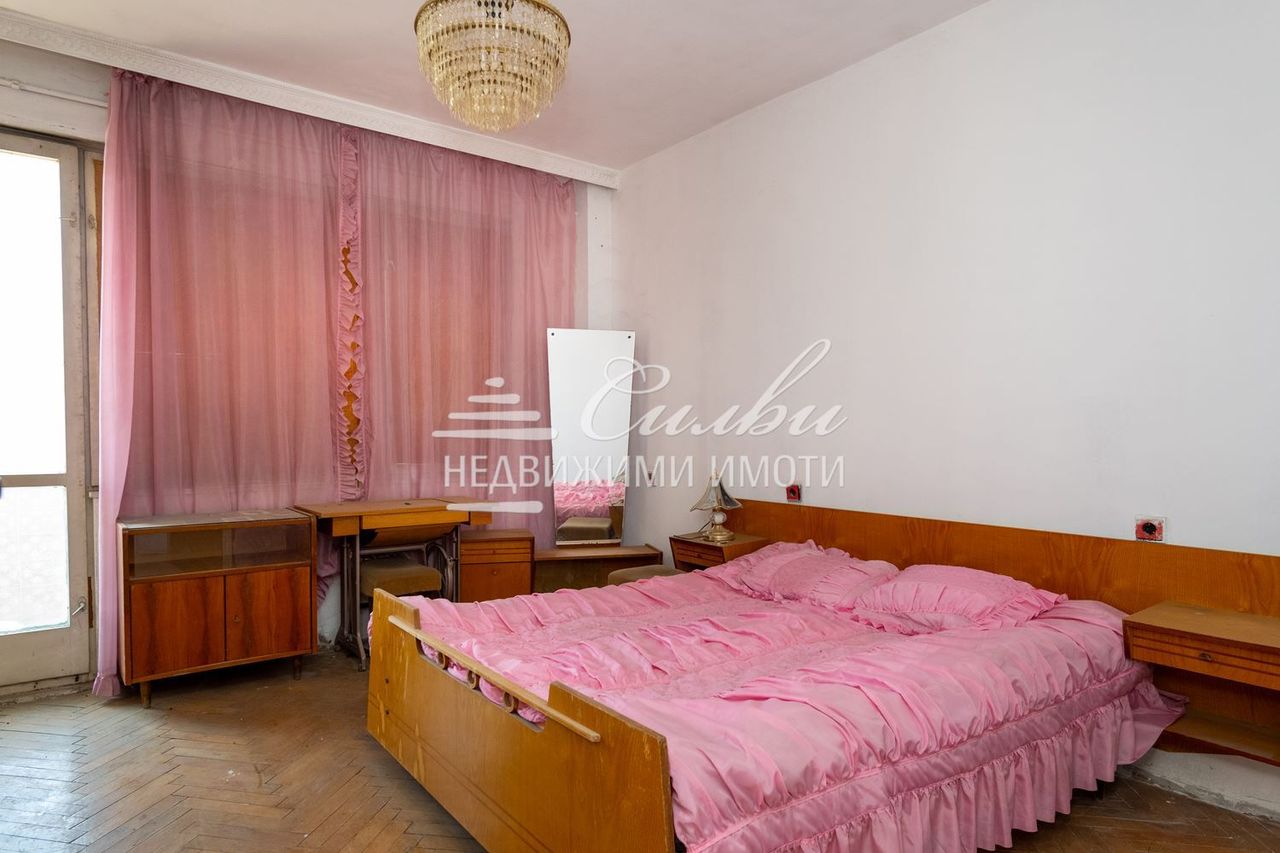 Продава се Двустаен апартамент в Шумен, 5-ти полк - 56 кв.м за 1212 €/кв.м - Снимка #4