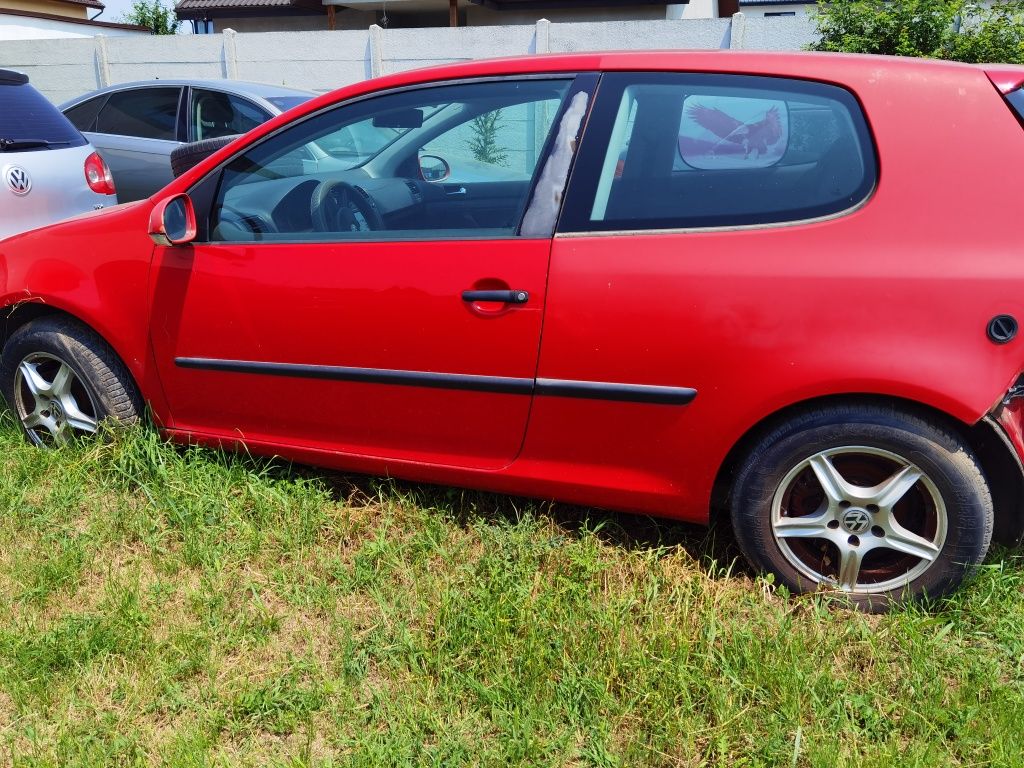 Dezmembrez golf 5 argintiu, gri, negru metalizat 1.9tdi 1.4 1.6mpi