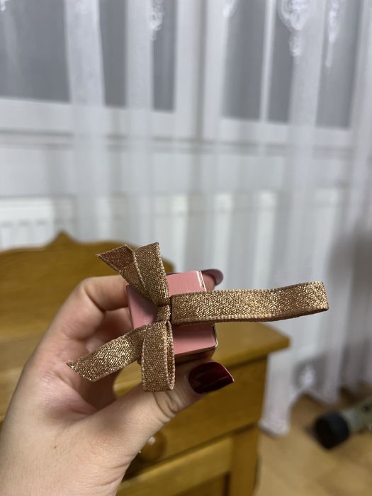 Luciu de buze hidratant