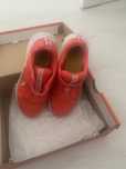Adidasi Nike fetite