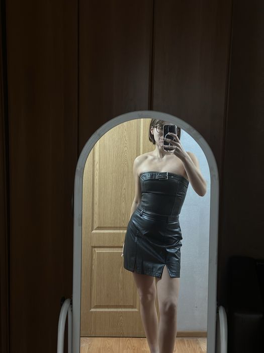 Кожная юбка на молнии