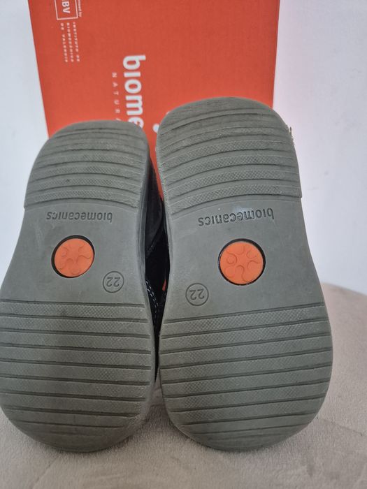 Pantofi Biomecanics 22