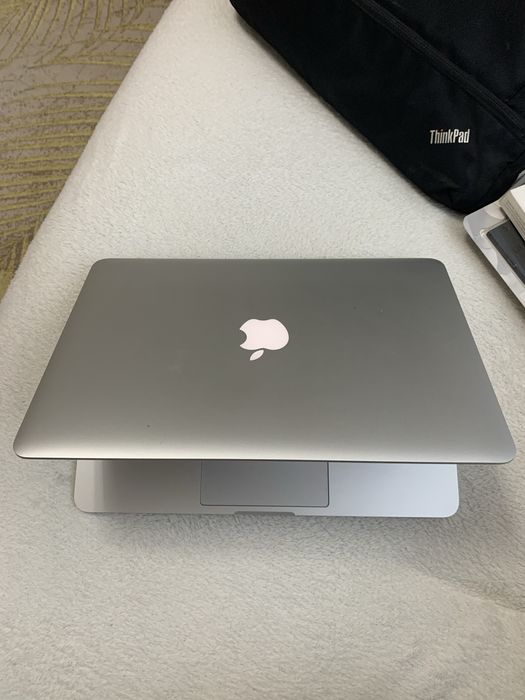Vând MacBook Pro Retina 2015 2.9ghz 500gb ssd schimb cu iphone
