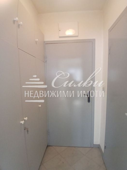 Офис в ТУХЛЕНА сграда - кв. Център!