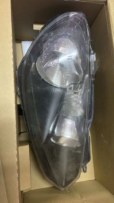 Фар десен голф 6