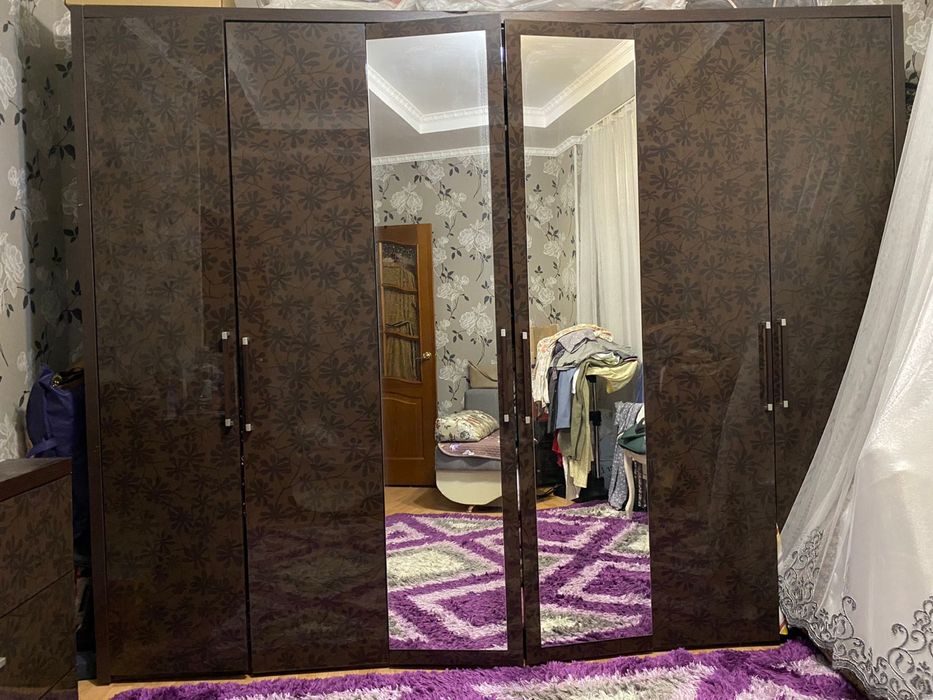 Продается спальный гарнитур