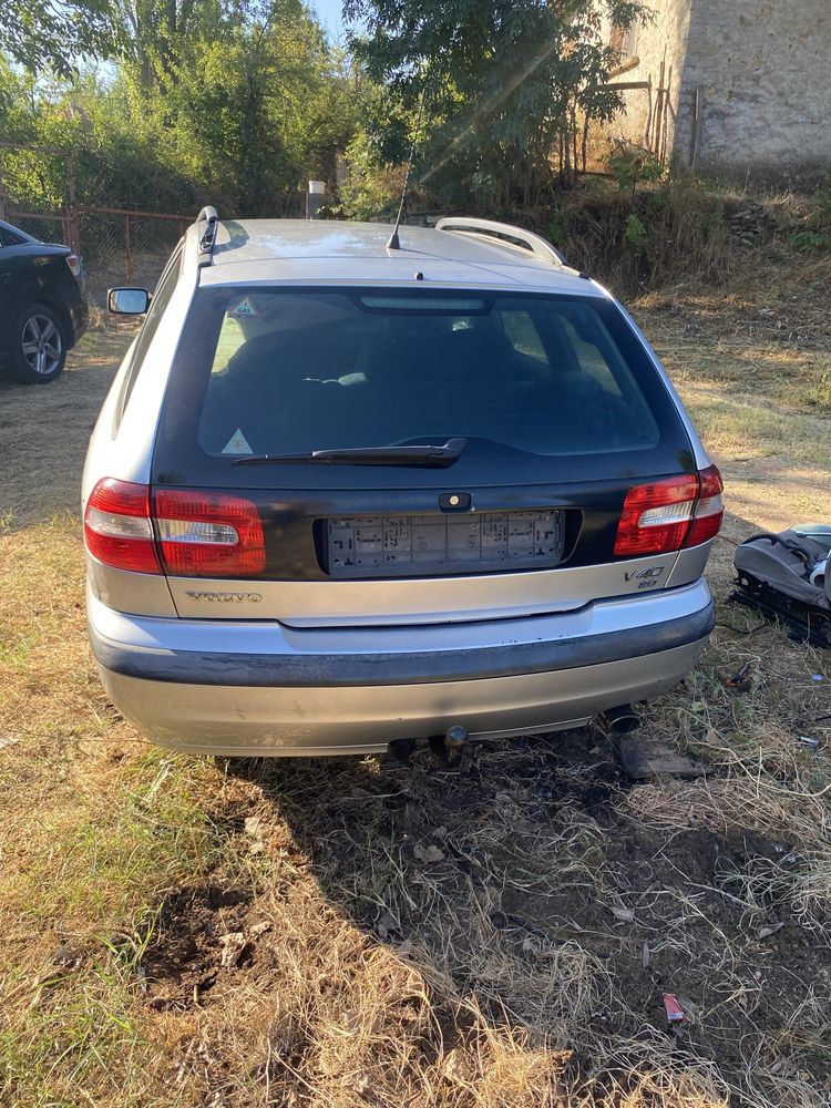 Volvo V40 2.0  136кс колата се продава на части