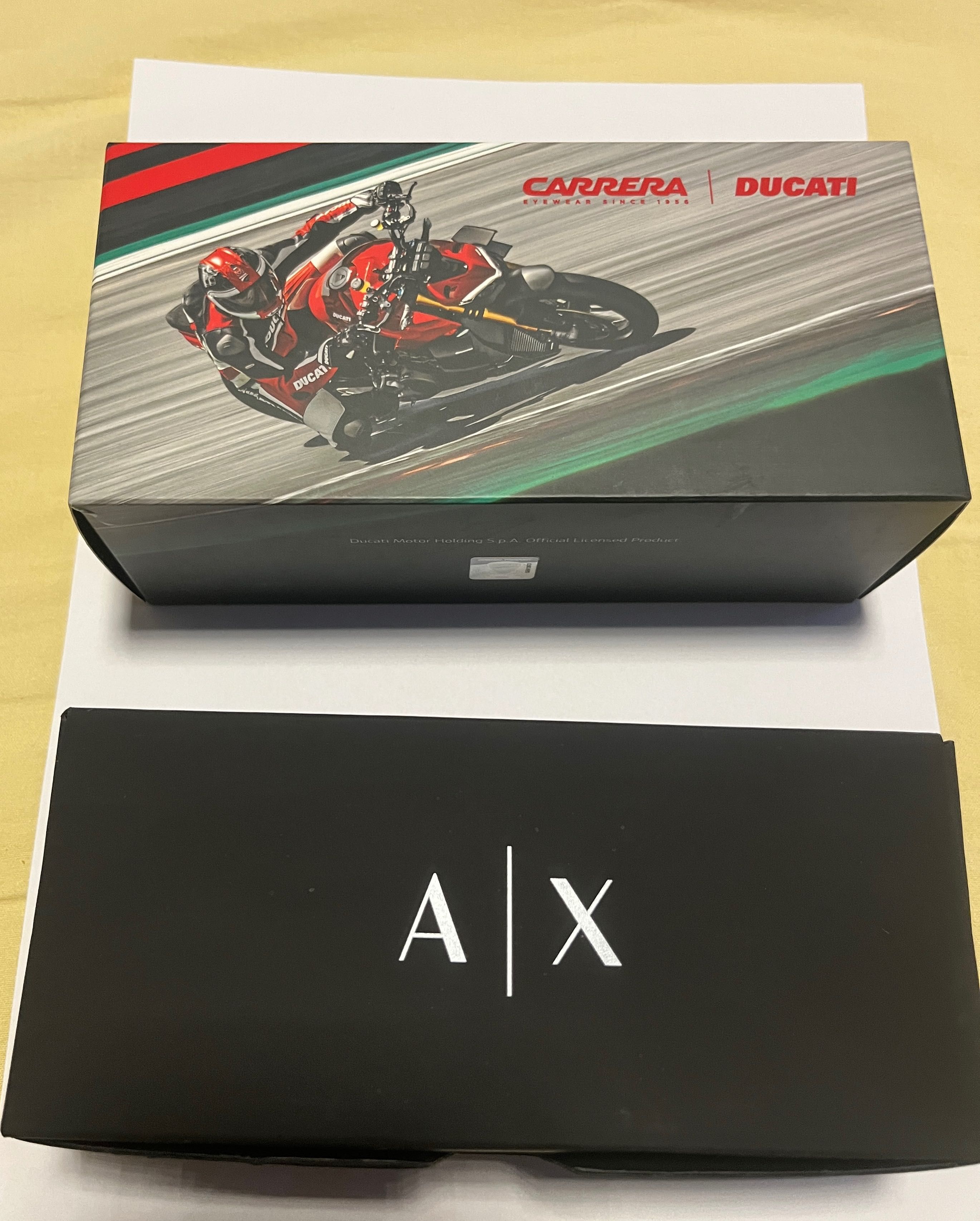 2 броя чисто нови слънчеви очила Armani и Carrera Ducati