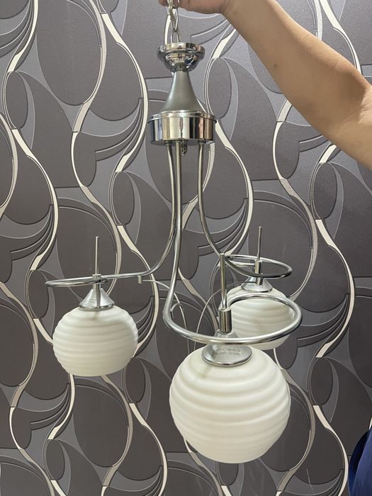 Люстра трехрожковая