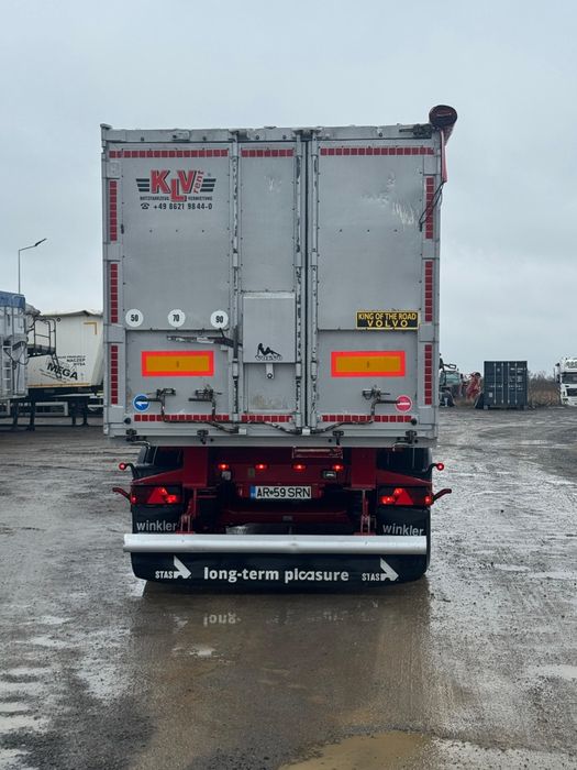 Vând semiremorca basculanta Stas