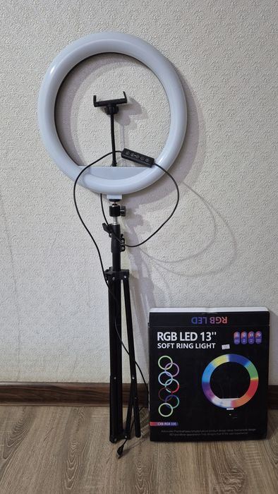 Кольцевая лампа d 33 см.