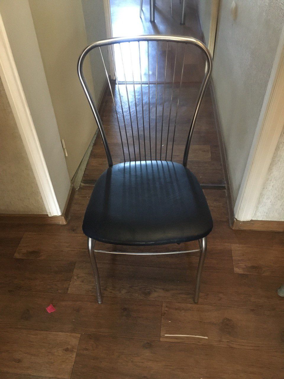 Продам 5 стульев