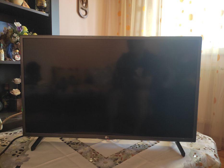 Tv smart led Sony și LG diagonala 81cm.