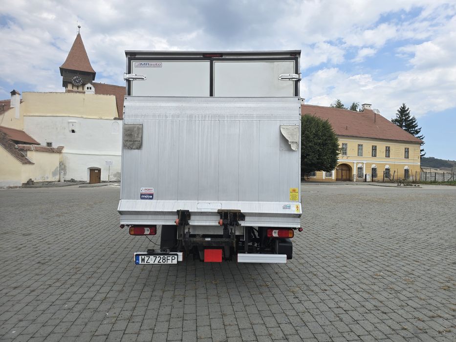 Iveco daily  frigorific  lift 35s18 2023 8 europaleti