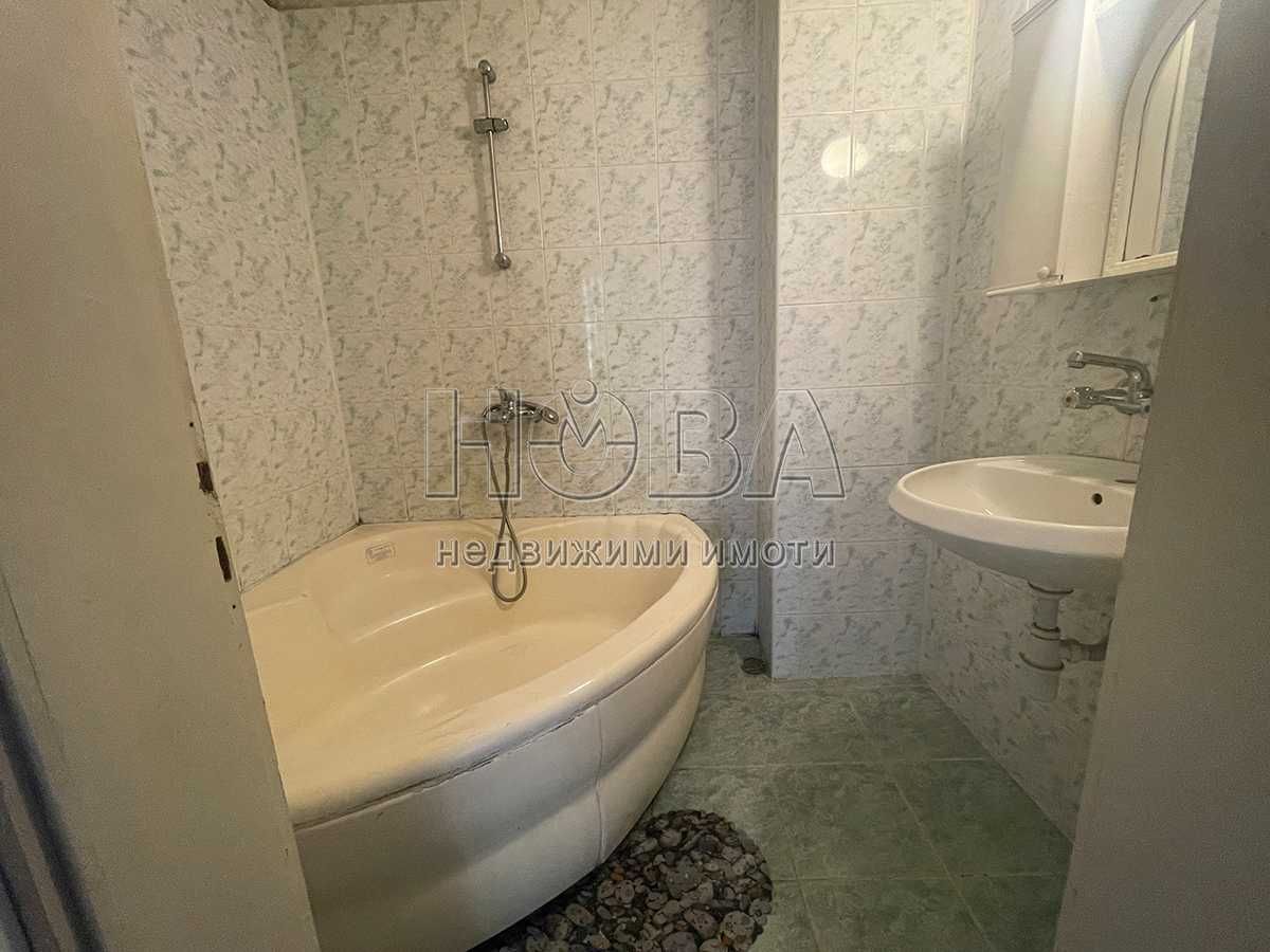 Продава се Двустаен апартамент в Русе, Център - 76 кв.м за 1053 €/кв.м - Снимка #7