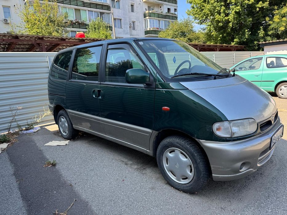 Nissan Serena 1.6 benzina din 2000