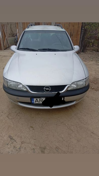 Vand opell în stare foarte bună