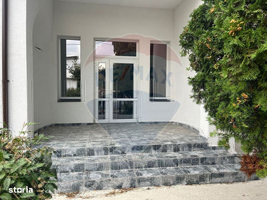 Casă / Vilă cu 5 camere de închiriat în zona Central