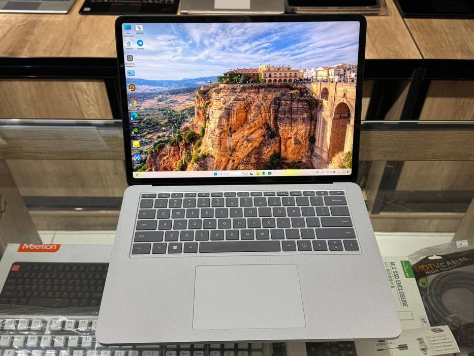 Microsoft Surface laptop Studio